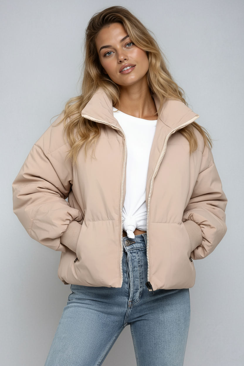 Korte Gewatteerde Damesjas met Hoge Kraag en Ritssluiting – Trendy Puffer Jas voor Winter en Herfst