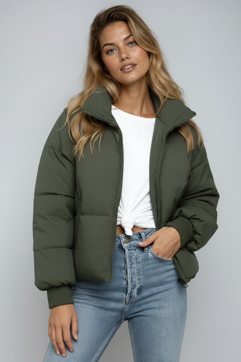 Korte Gewatteerde Damesjas met Hoge Kraag en Ritssluiting – Trendy Puffer Jas voor Winter en Herfst