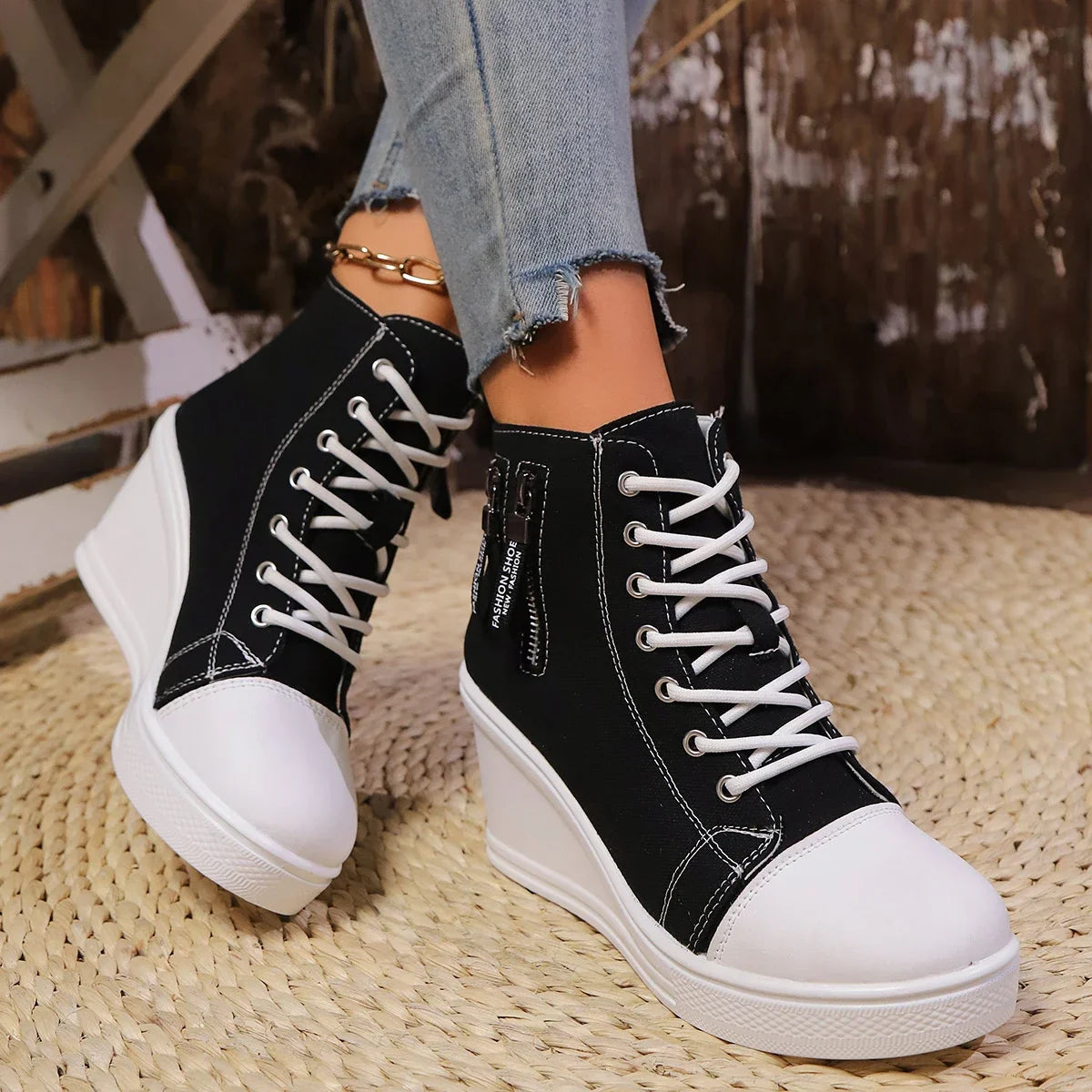 LYZANE | Elegant wedge sneaker met ritssluiting en verborgen hak 2