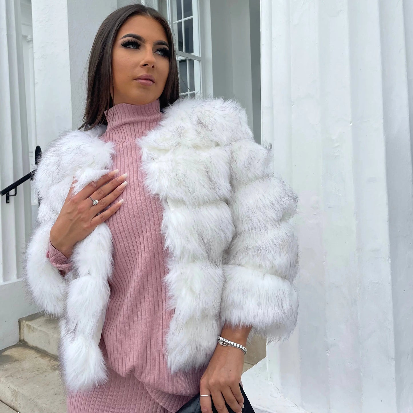 Lange Dames Winterjas – Lichtgewicht, Getailleerd en Volledig Gevoerd voor Elegantie en Comfort 10