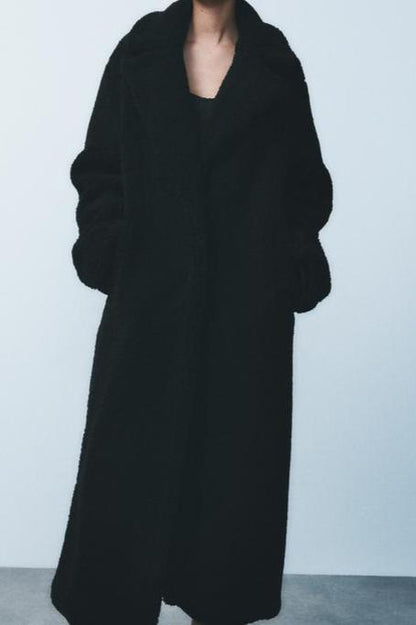 Lange Winterjas Dames van Zachte Teddy Stof met Reverskraag en Steekzakken voor Extra Warmte en Comfort