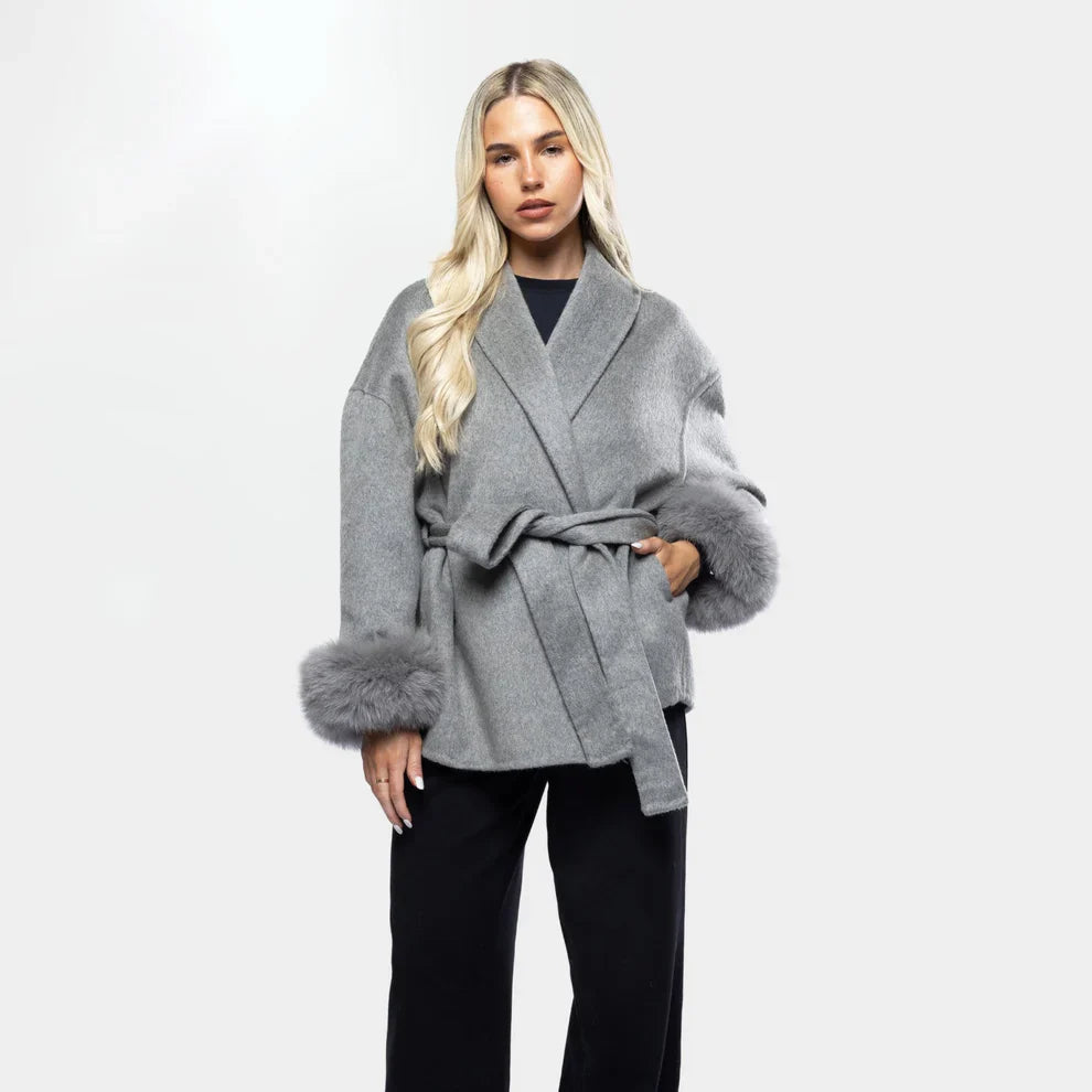 Livia Dames Winterjas | Mouwen, Elegante Strikceintuur 0