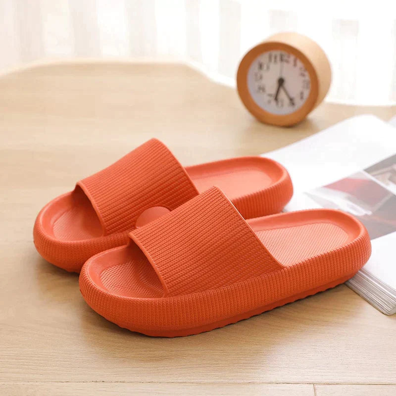 Lunaro | Comfortabele Zomerslippers met Stevige Zool 0
