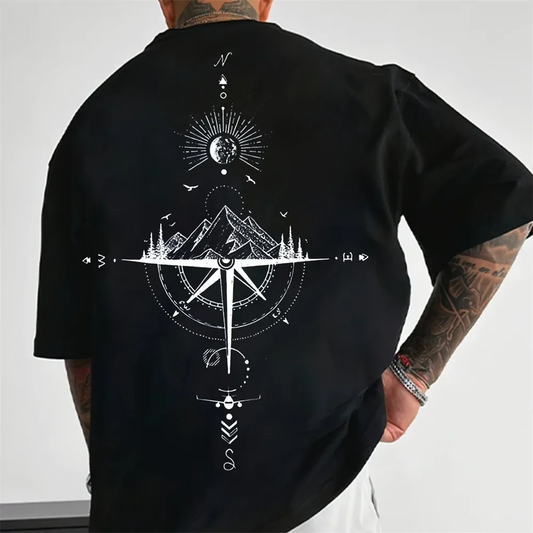 NORDYN | T-shirt met grafische rugprint – Outdoor Kompasdesign 0