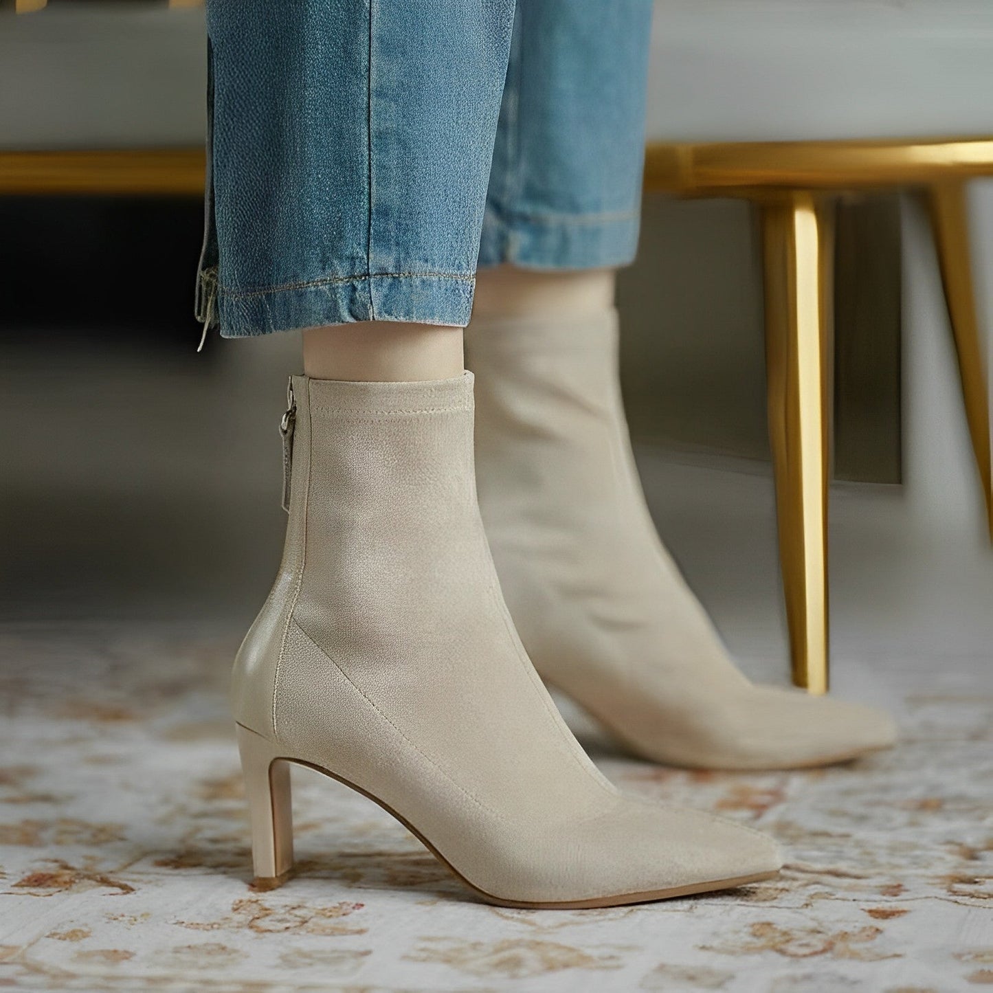 NORELLA | Elegante Enkellaarzen met Puntige Neus 3