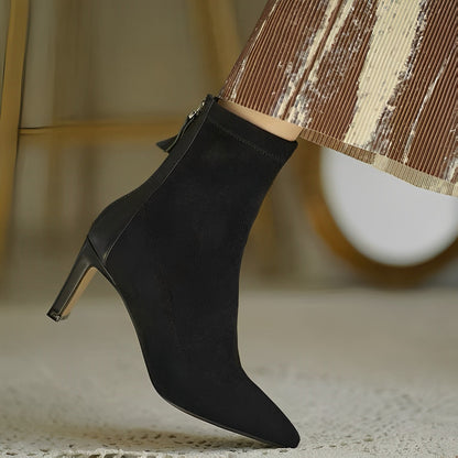 NORELLA | Elegante Enkellaarzen met Puntige Neus 5