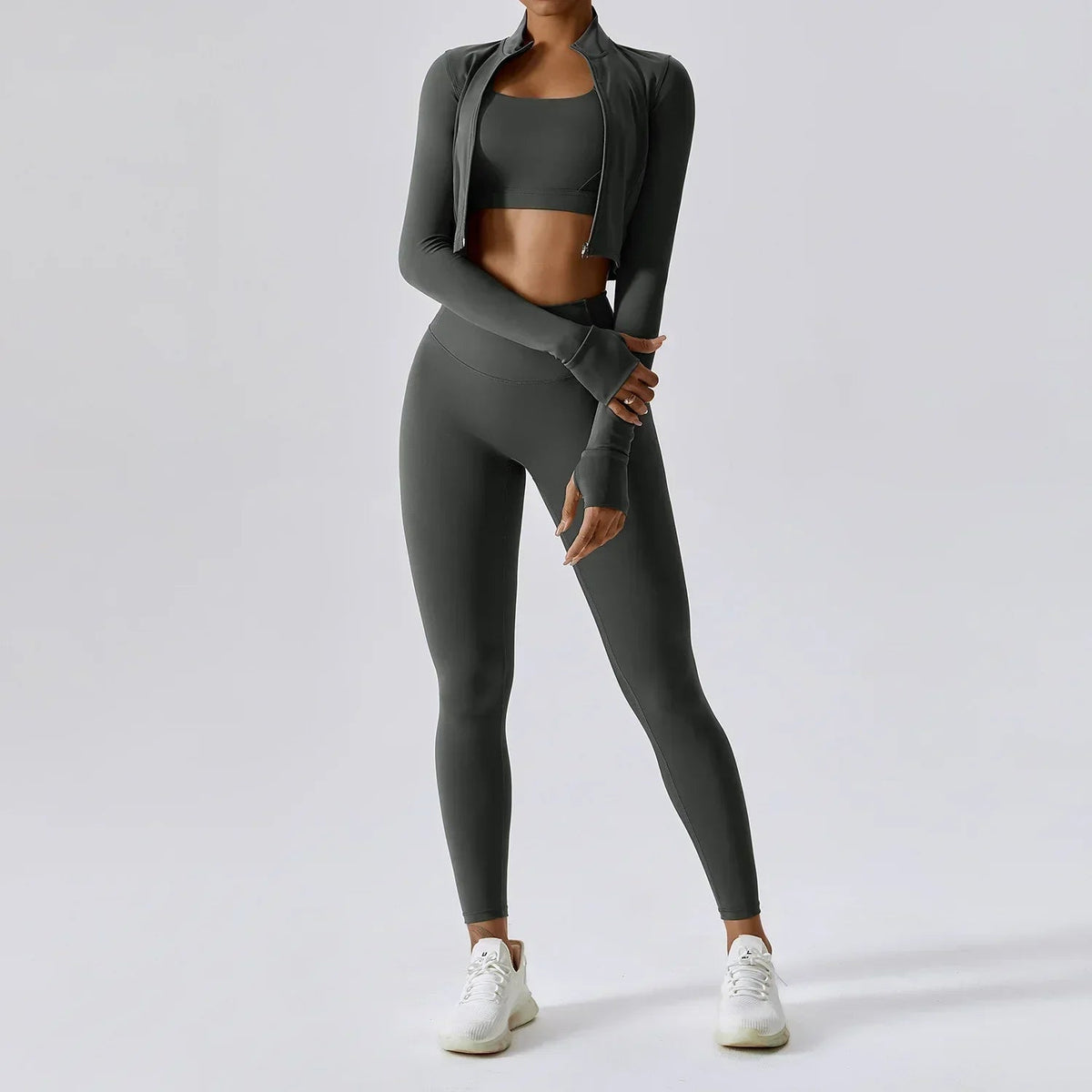 NYRA | Naadloze Sportset met Sculptende Pasvorm en Ademend Comfort 10