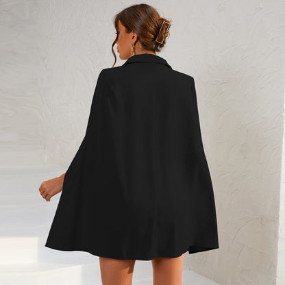 Sloane | Zwarte Cape Blazerjurk met Gouden Details