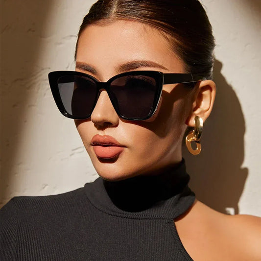 LUNARA | Trendy cat-eye zonnebril met UV400 en retro frame