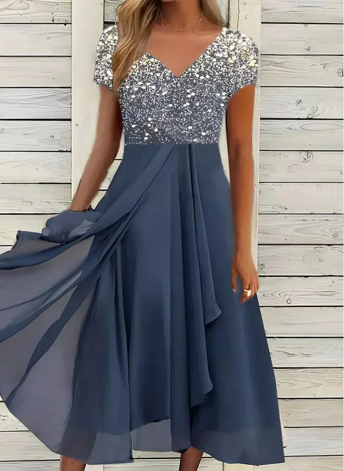 EVENY | Elegante Chiffon Feestjurk met Vloeiende Pasvorm