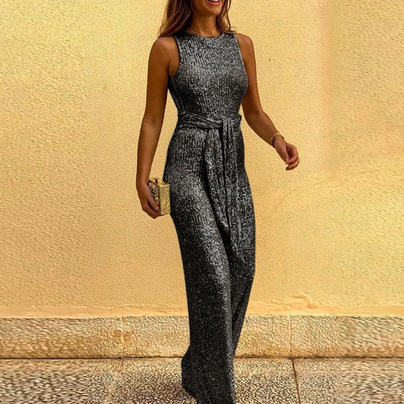 Serenna | Verleidelijke Glitter Jumpsuit met Open Rug en Schouders