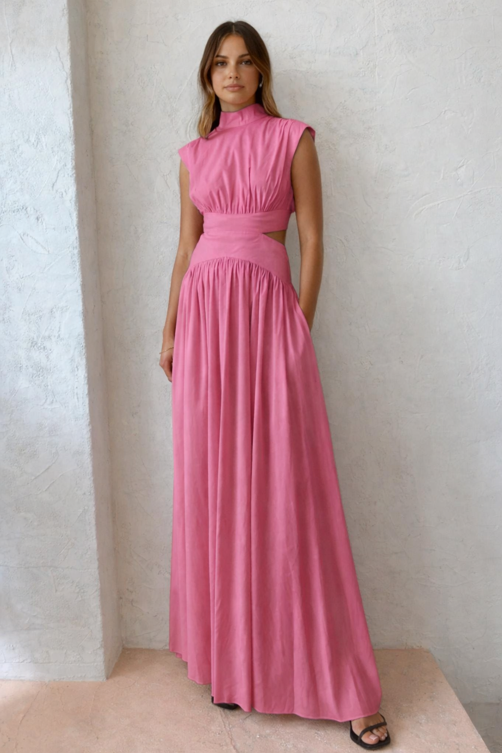 SALVINA | Maxi-jurk met Cut-out Rug en Plooidetail 7