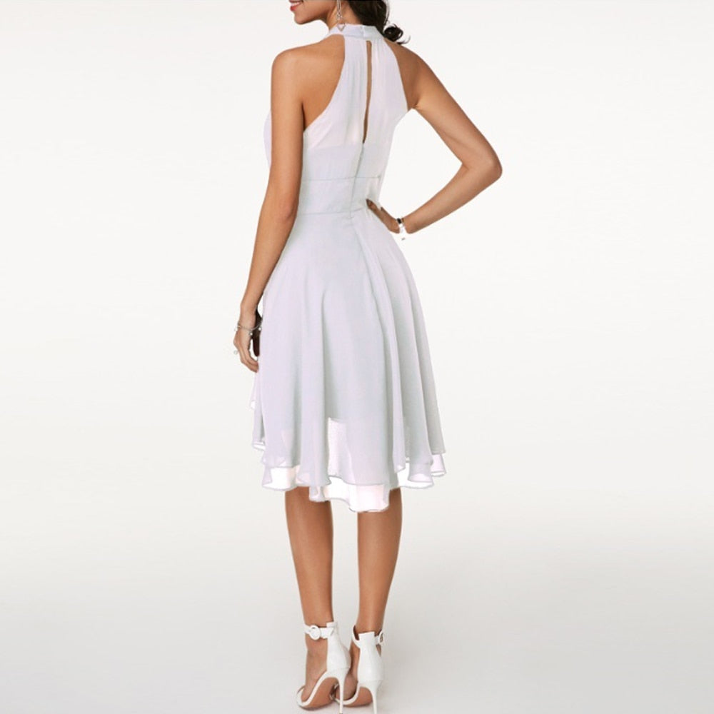 Maréline | Halter Midi-Jurk met High-Low Zoom en Aansluitende Pasvorm