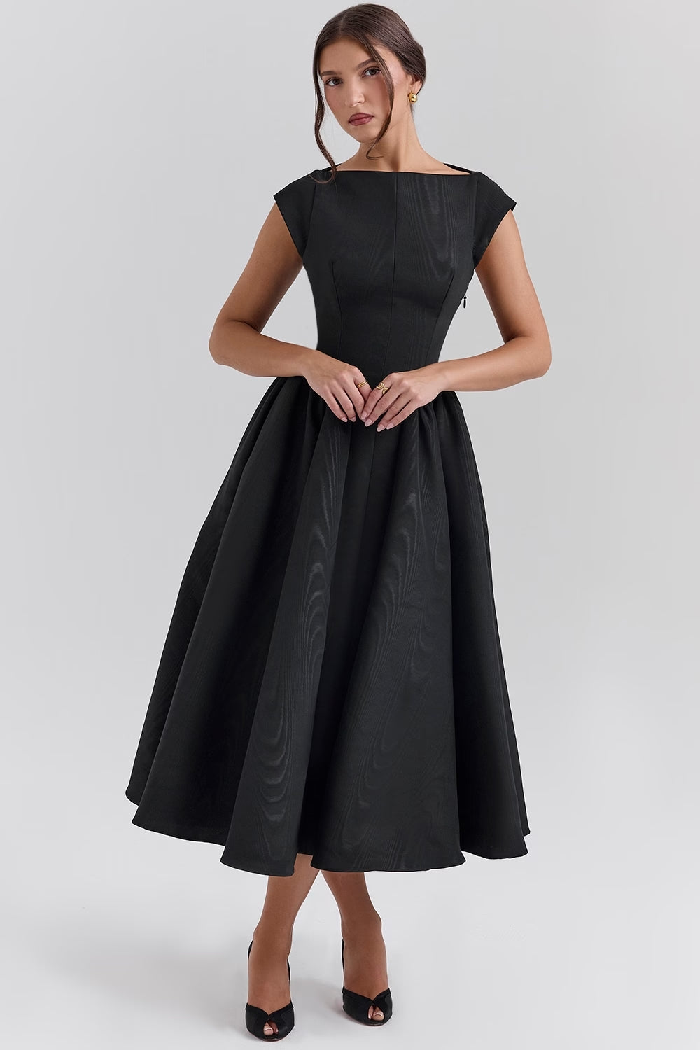 Victoria – Elegante Jurk | Tijdloos Design | Flatterende Pasvorm | Luxe & Comfort 1