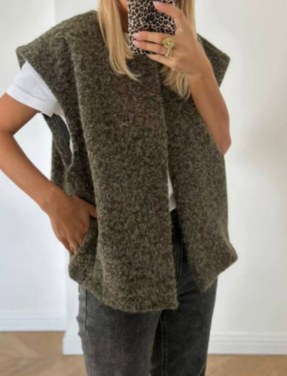 YANELA | Luxe Mohair Vest 10