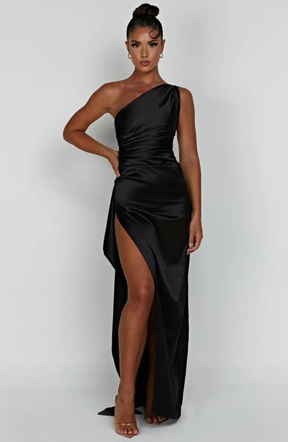 IRINA | Satijnen One-Shoulder Splitjurk voor Speciale Gelegenheden