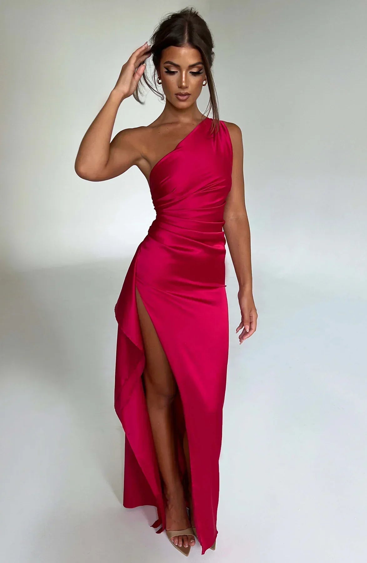 IRINA | Satijnen One-Shoulder Splitjurk voor Speciale Gelegenheden