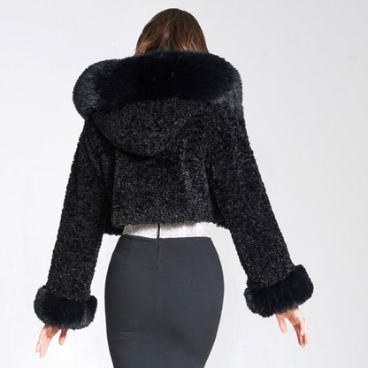 Cropped faux fur jas voor een glamoureuze winterlook