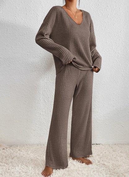 Lena – Stijlvolle Gebreide Set met V-hals | Comfort & Elegantie