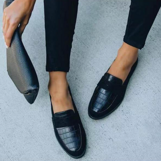 CALISTA | Klassieke leren loafers met ronde neus