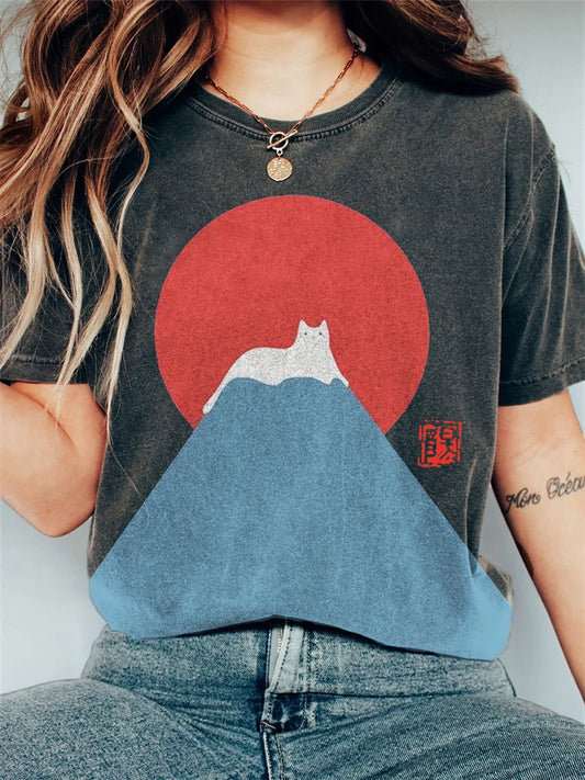 MAISA | Grafisch T-shirt met Kat & Bergprint