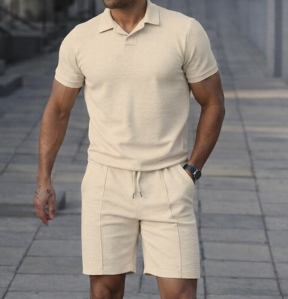 Beige heren polo & shorts set – minimalistische zomerset met relaxte uitstraling