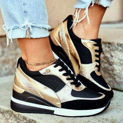 Selvona | Sneakers met Sleehak en Metallic Accenten
