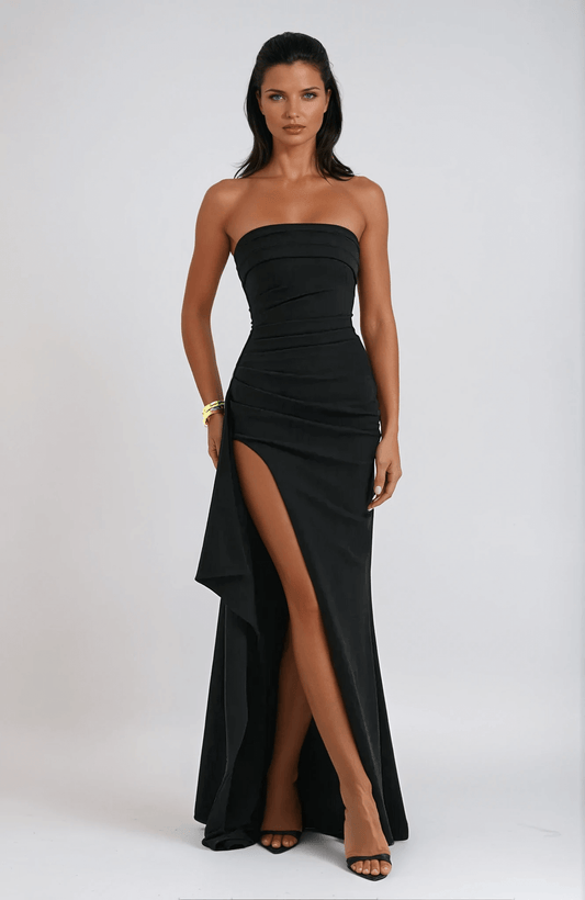 Amira – Stralende Jurk met Split in Elegante Pasvorm